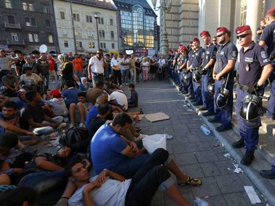 Австрийская Республика хочет наказать Венгрию за отказ принимать мигрантов