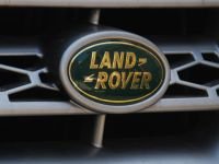 Судебные приставы за долги изъяли у красноярца Land Rover