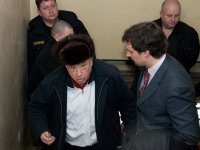 Судебные приставы пришли к экс-главе РАО "ЕЭС" и бывшему премьеру Чечни — фото 14 
