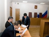 Немцов, Милов и юристы Тимченко в ожидании судьи - наблюдения фотокорреспондента Право.Ru — фото 9 