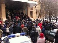 Прения на процессе Алексея Козлова начались с сотен граждан и трех автобусов с полицией — фото 5 