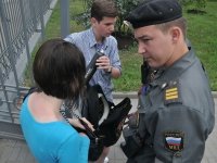 Обманутые ожидания - фотозарисовки у Мосгорсуда, который еще на месяц продлил арест Pussy Riot — фото 10 