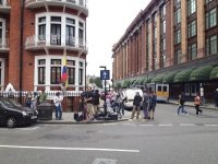 Осада посольства Эквадора в Лондоне из-за Джулиана Ассанджа - фоторепортаж — фото 9 