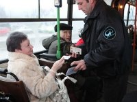 Пассажирка отсудила 40000 рублей за разбитые в автобусе очки