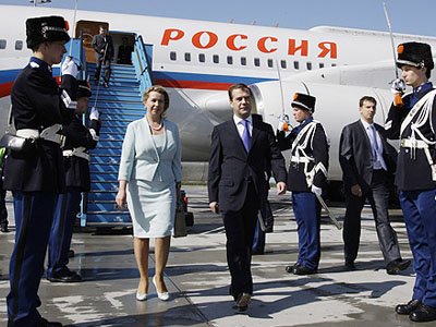 Иск уличившего президента Медведева в нарушении ПДД частично удовлетворен