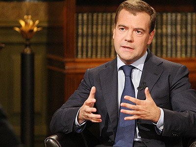 Медведев попросил Чурова извлечь урок из выборов