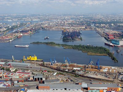 За 90 взяток на 2 млн руб. начальник петербургского порта осужден условно