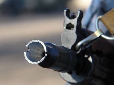 Возбуждено дело на полицейского, стрелявшего из пистолета-пулемета в Mazda, управляемую гаишником