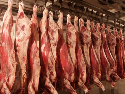 Крупнейший петербургский импортер мяса требует с ритейлера 1,73 млрд руб.