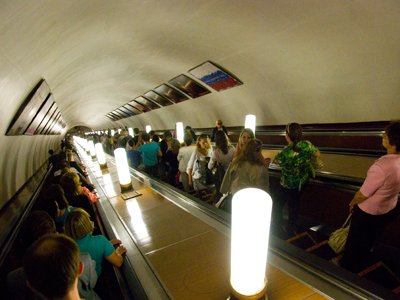 Милиционер стрелял в метро Санкт- Петербурга