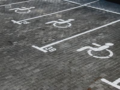 Совет Федерации в 20 раз увеличил штрафы за парковку на местах для инвалидов