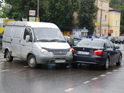 Вынесен приговор уникальной банде &quot;автоподставщиков&quot;, собравших с автовладельцев более 3 млн руб.