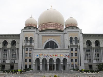 В Малайзии неверным запретили употреблять слово &quot;Аллах&quot;