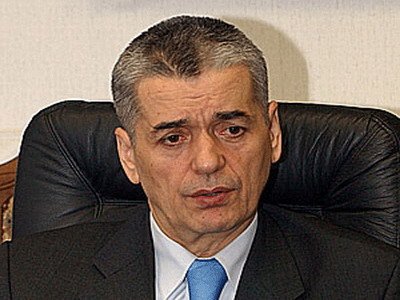 Онищенко: передача банком обязательств физлица коллекторам является нарушением законодательства
