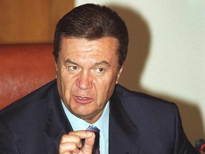 Партия Януковича требует отставки правительства