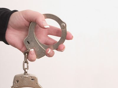 Арестованная по ошибке американка требует от полиции $100 000 компенсации