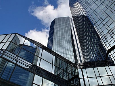 Deutsche Bank жалуется в ВАС на сделку с акциями сенатора Лебедева