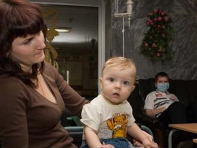Совет Федерации уточнил права опекунов и приемных родителей на получение пособий