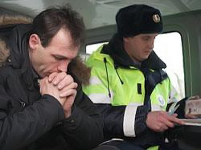 Москва: подозрительных водителей ГИБДД заставит плюнуть