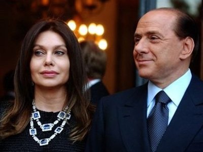 Берлускони впервые обсудил с женой условия развода