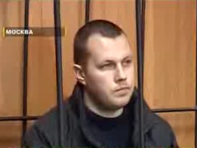 Офицеру Захаркину, выбросившему девочек с 8-го этажа, предъявили обвинение
