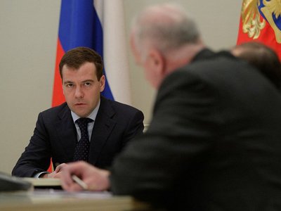 Правительство получило нагоняй от Медведева за срыв подготовки законопроекта