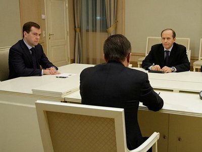 Глава ФСБ доложил Медведеву о взрывах в Москве