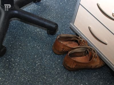 Женщина отсудила у коммунальщиков 30 тыс за испорченные туфли