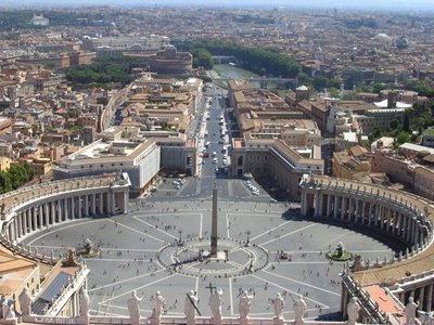 В Ватикане задержаны мошенники с поддельными облигациями на 3 трлн евро