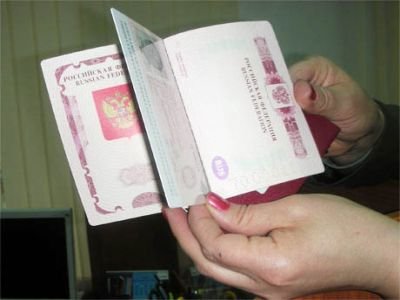 Грызлов: на 10 лет будут выдавать только паспорта с электронным носителем