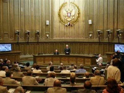 Верховный суд разрешил увольнять чиновников за критику начальства