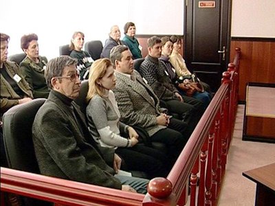 Суд по делу мэра Томска отложен из-за неявки присяжных