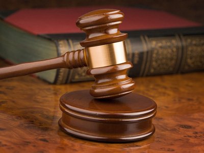 Приняты поправки в УПК об уголовных делах судей