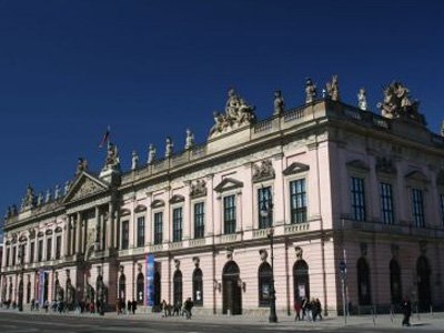 Немецкий музей не отдаст коллекцию плакатов владельцу