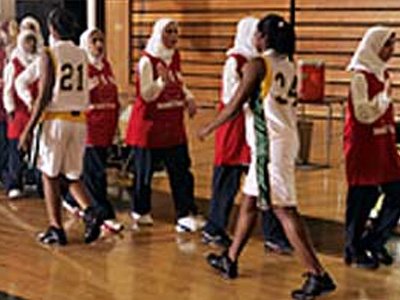 Швейцарский суд запретил играть в баскетбол в платках