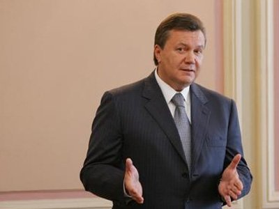Янукович подписал закон о смягчении наказания за экономические преступления
