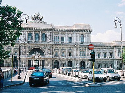 Кассационный суд Италии разрешил звонки домой с работы