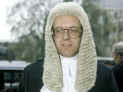 Экс-жена британского адвоката требует &amp;#163;0,5 млн через 25 лет после развода