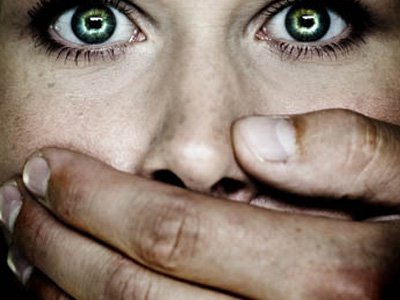 Госдума одобрила закон о декриминализации семейного насилия