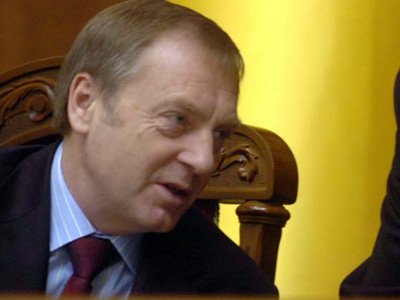 КС Украины рассмотрит вопрос о возвращении к президентско-парламентской форме правления