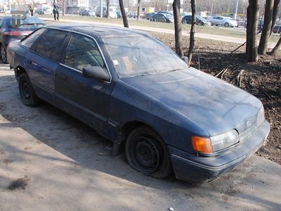 Москва: автосалон не возвращал владельцам деньги за проданные машины
