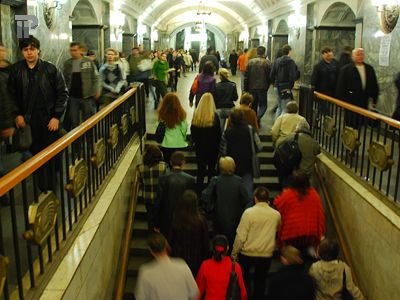Спецслужбы проверяют задержанного в метро Москвы приезжего со следами гексогена на руках