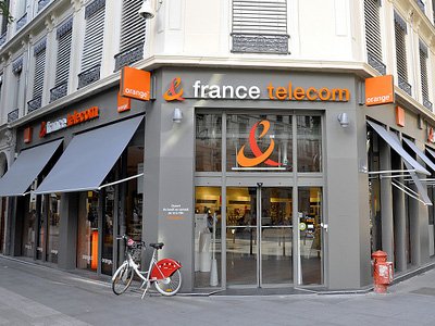 Экс-главу France Telecom подозревают в причастности к массовым самоубийствам сотрудников