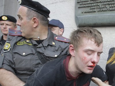 Лукин: милиция была не вправе избивать митингующих на Триумфальной площади