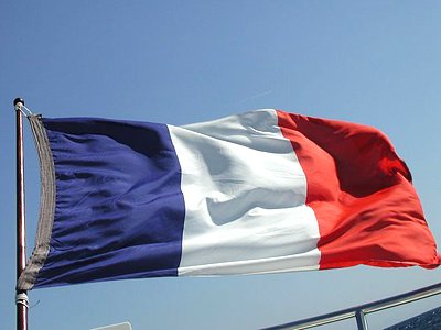 Во Франции принят закон, разрешающий слежку за гражданами