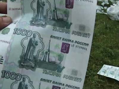 При задержании фальшивомонетчиков столичные полицейские купили 375000 фальшивых рублей