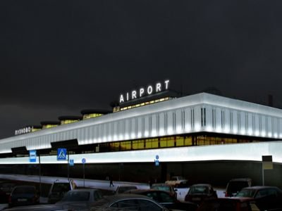 Сотрудник аэропорта Пулково оштрафован за голое дефиле через металлодетектор, взорвавшее интернет