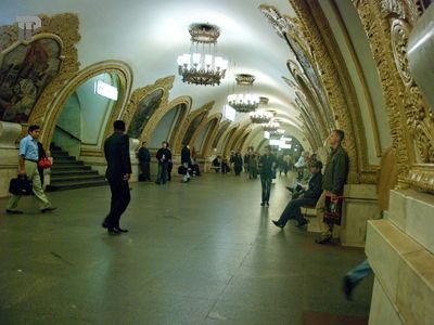Уборщиков московского метро обвинили в мошенничестве на 800 млн руб.