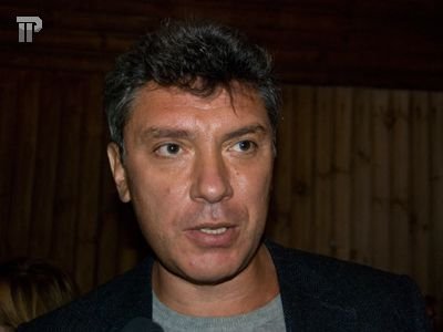 Борис Немцов и Илья Яшин получили 15 и 5 суток за неповиновение милиции
