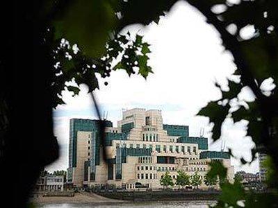 Экс-сотрудник MI6 получил год тюрьмы за продажу секретных данных